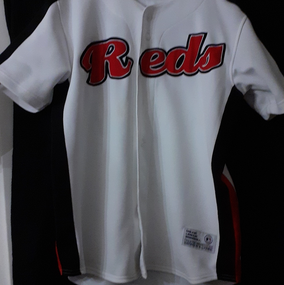 Cincinnati Reds jersey size Med ***SEE PICS***
